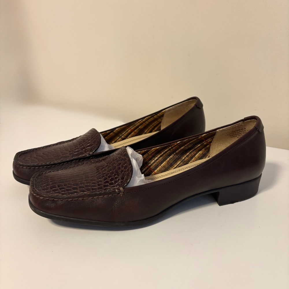 AK Anne Klein Vama iFlex Slip On Leather Loafers Croc Snake Brown Womens US 9